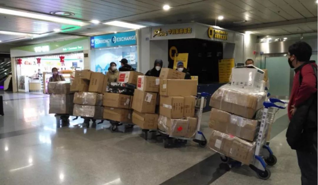出格报路|k8凯发集团捐赠首批紧缺防疫物资运抵华西医院