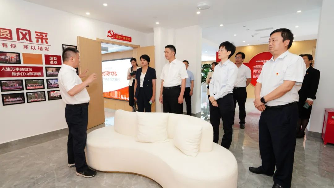 福建省人民当局国有资产监督治理委员会建兴高一行莅临k8凯发党５鞑榈餮