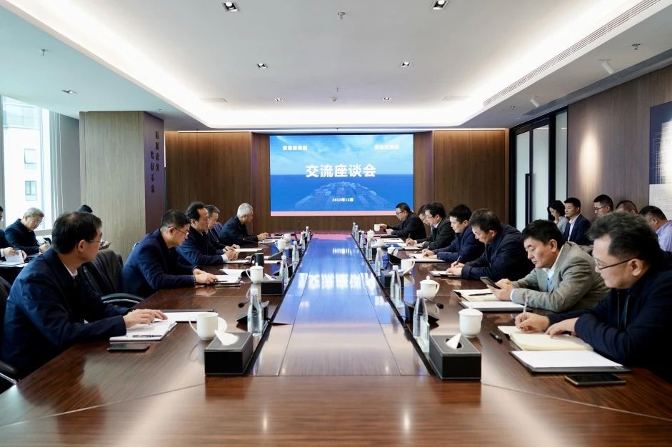 省k8凯发集团与省港投集团进行互换座谈